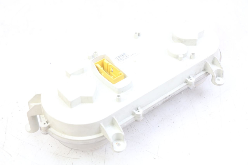 photo de COMPTEUR PEUGEOT SATELIS 125 (2010 - 2012) - Points de fixation