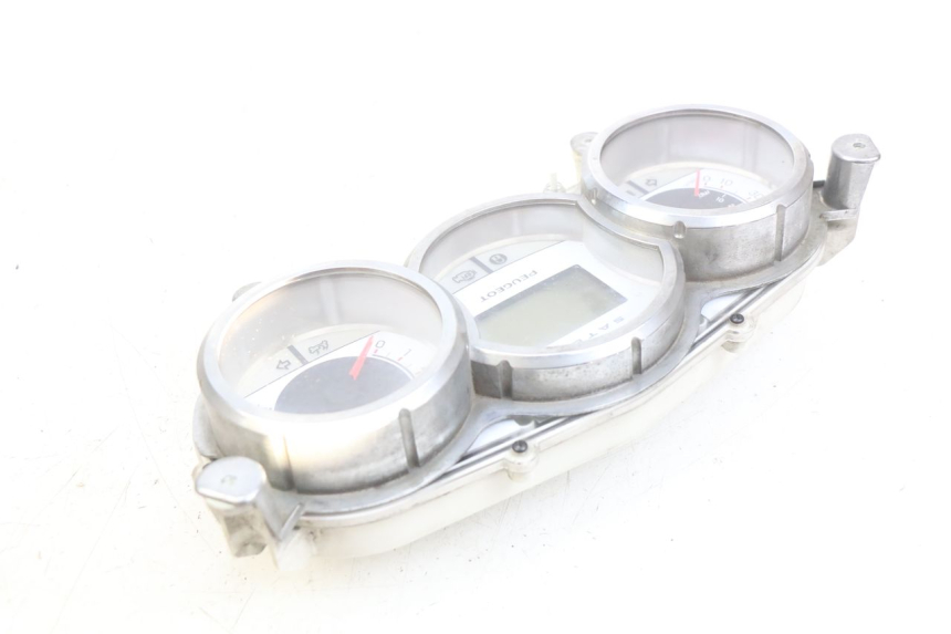 photo de COMPTEUR PEUGEOT SATELIS 125 (2010 - 2012) - État de surface