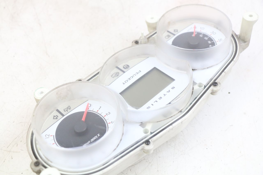 photo de COMPTEUR PEUGEOT SATELIS 125 (2006 - 2009) - Détail de la pièce