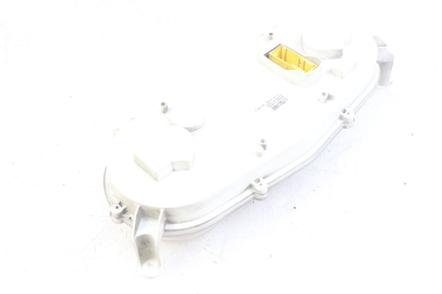 photo de COMPTEUR PEUGEOT SATELIS 125 (2006 - 2009) - Gros plan technique