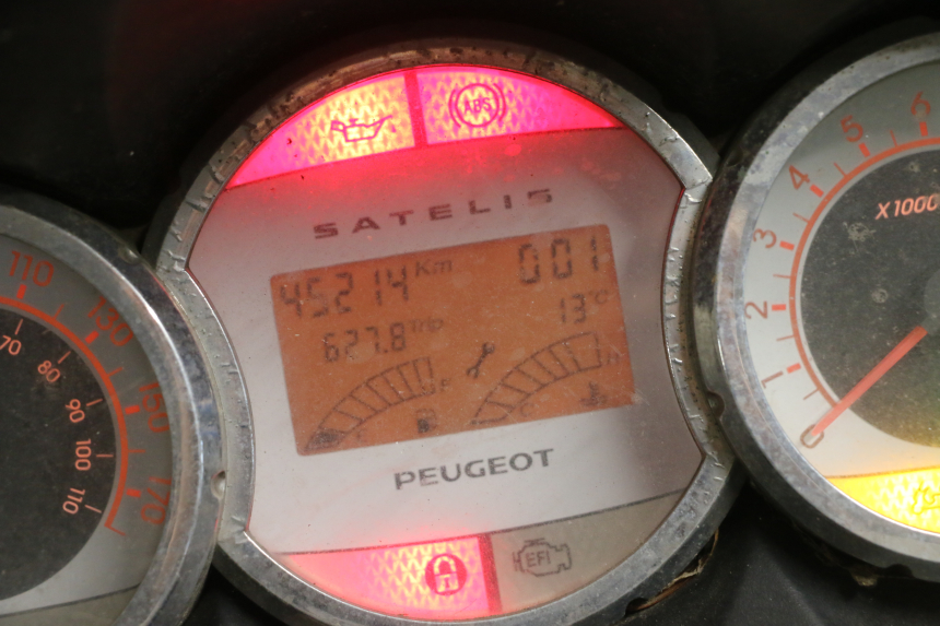 photo de COMPTEUR PEUGEOT SATELIS 125 (2006 - 2009) - Autre angle de vue