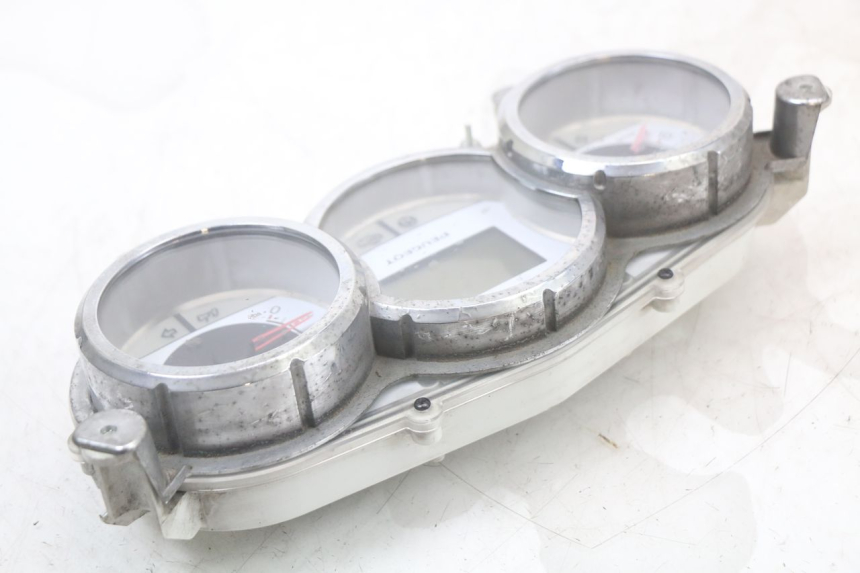 photo de COMPTEUR PEUGEOT SATELIS 125 (2006 - 2009) - Points de fixation