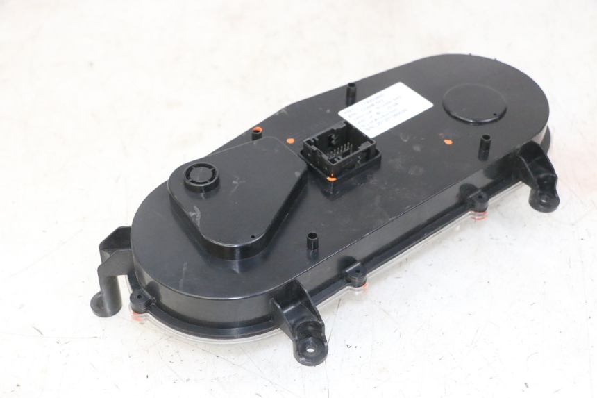 photo de COMPTEUR  PEUGEOT SATELIS 125 (2013 - 2018) - Points de fixation