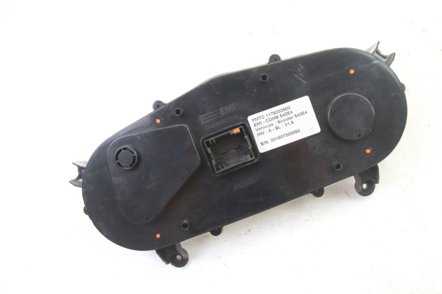 photo de COMPTEUR  PEUGEOT SATELIS 125 (2013 - 2018) - État de surface