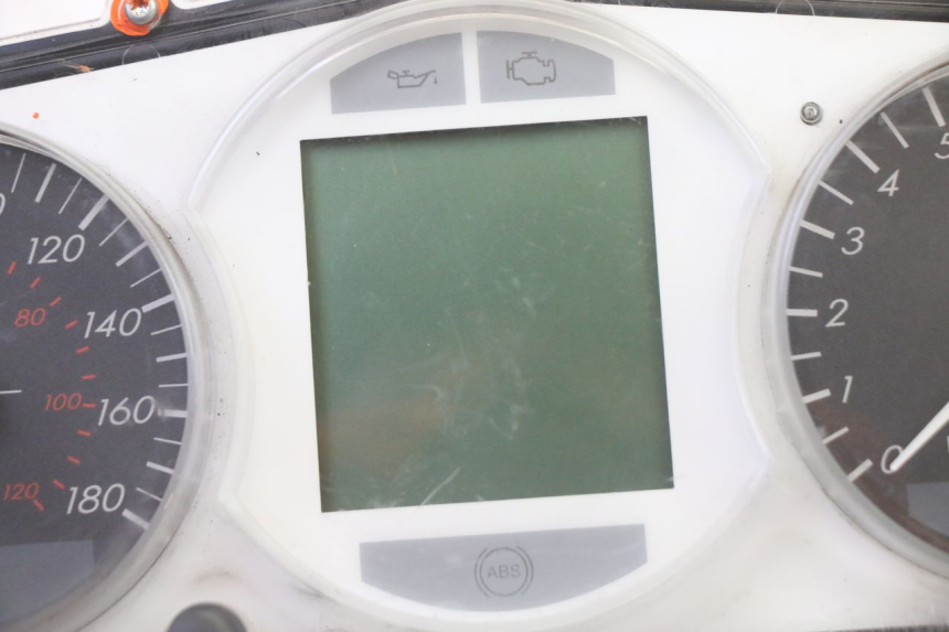 photo de COMPTEUR PEUGEOT SATELIS 125 (2010 - 2012) - Gros plan technique