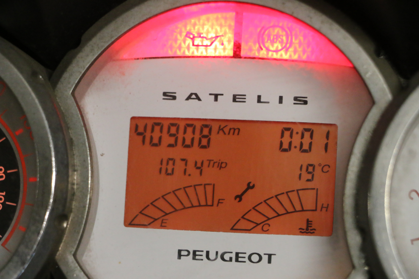 photo de COMPTEUR PEUGEOT SATELIS 125 (2006 - 2009) - Zoom état d’usage