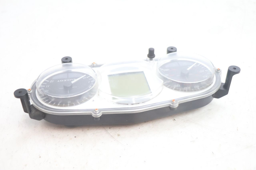 photo de COMPTEUR  PEUGEOT SATELIS 125 (2013 - 2018) - Points de fixation