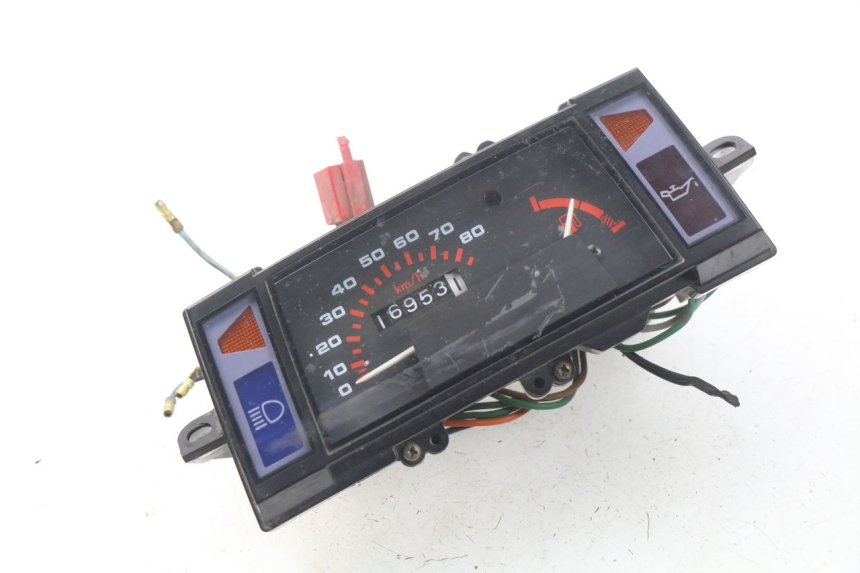 photo de COMPTEUR  PEUGEOT SC 50 (1988 - 1992) - Autre angle de vue