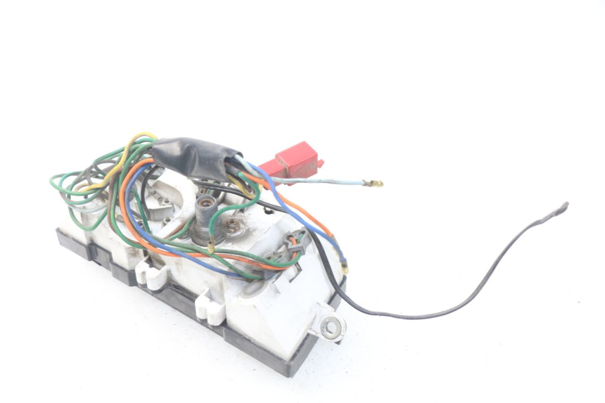 photo de COMPTEUR  PEUGEOT SC 50 (1988 - 1992) - Gros plan technique