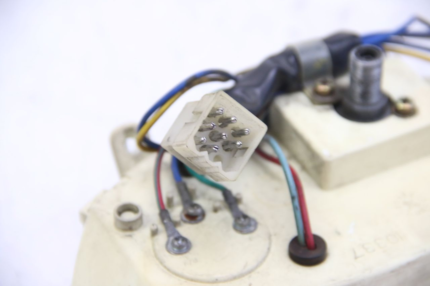 photo de COMPTEUR APRILIA SCARABEO 4T 50 (2009 - 2017) - État de surface