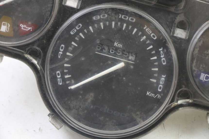 photo de COMPTEUR  APRILIA SCARABEO GT TOURING 125 (1999 - 2005) - Zoom état d’usage