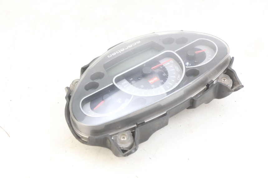 photo de COMPTEUR APRILIA SCARABEO LIGHT 125 (2007 - 2011) - Détail de la pièce