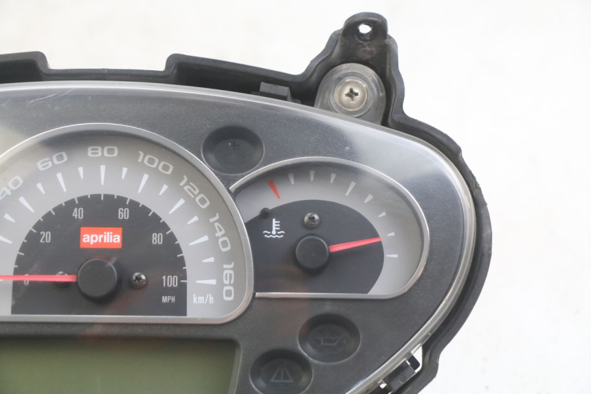 photo de COMPTEUR APRILIA SCARABEO LIGHT 125 (2007 - 2011) - Marquages et références