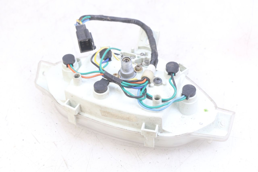 photo de COMPTEUR HONDA SCV LEAD 100 (2003 - 2007) - Gros plan technique