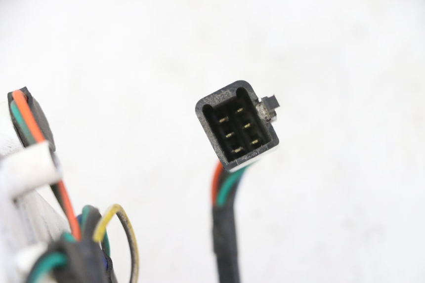 photo de COMPTEUR HONDA SCV LEAD 100 (2003 - 2007) - Autre angle de vue