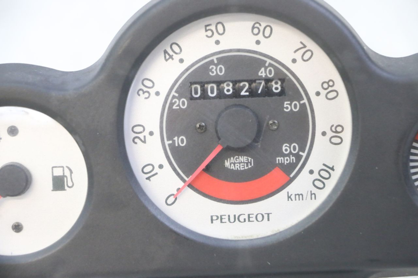 photo de COMPTEUR  PEUGEOT SPEEDFIGHT 2 LC 50 (2000 - 2009) - Zoom composants