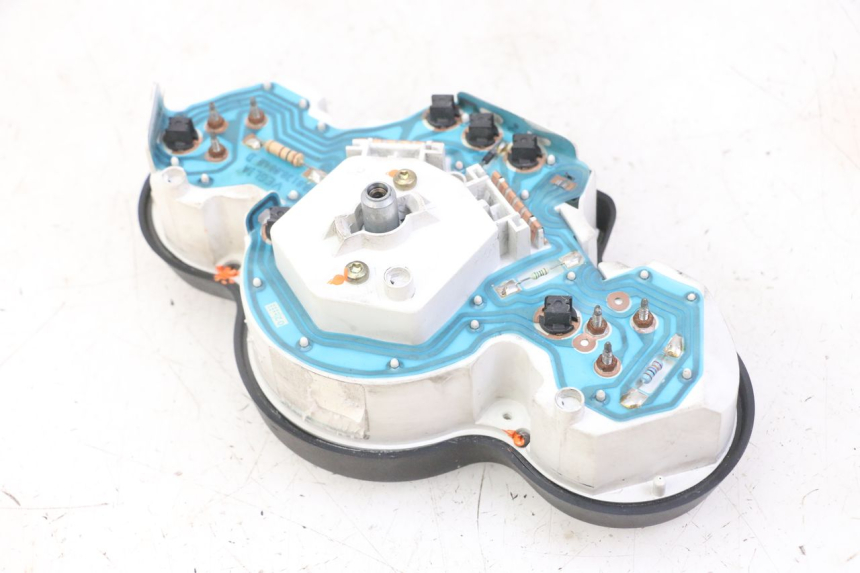 photo de COMPTEUR  PEUGEOT SPEEDFIGHT 2 LC 50 (2000 - 2009) - Gros plan technique