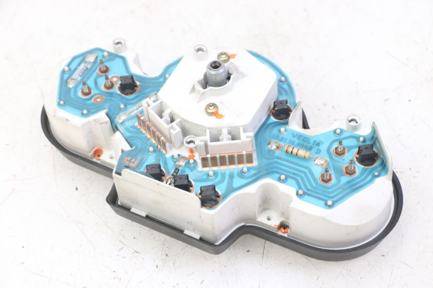 photo de COMPTEUR  PEUGEOT SPEEDFIGHT 2 LC 50 (2000 - 2009) - État de surface