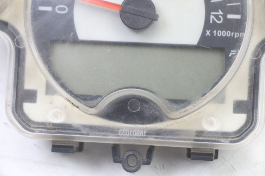 photo de COMPTEUR  PEUGEOT SPEEDFIGHT 3 LC 2T 50 (2009 - 2015) - Gros plan technique