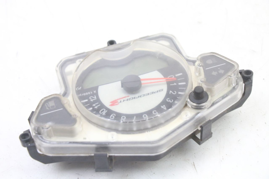 photo de COMPTEUR  PEUGEOT SPEEDFIGHT 3 LC 2T 50 (2009 - 2015) - Points de fixation
