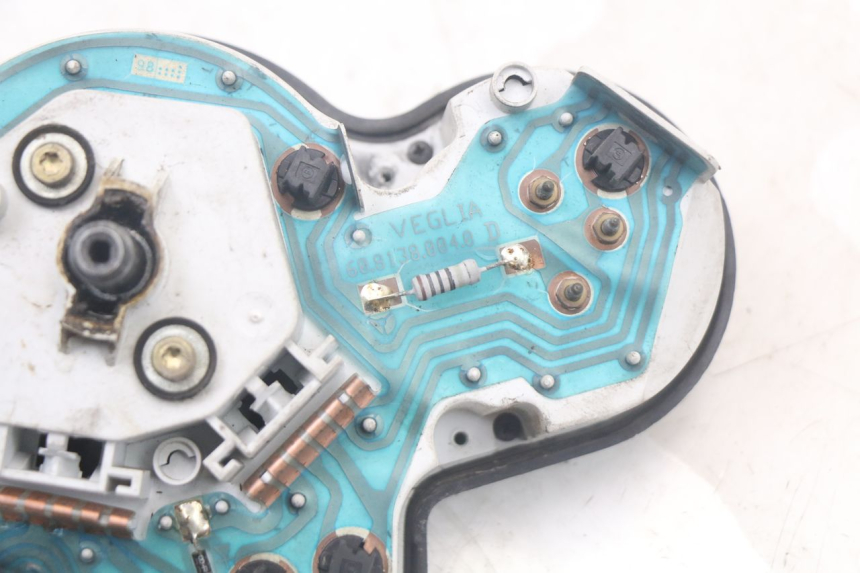 photo de COMPTEUR PEUGEOT SPEEDFIGHT 100 (1997 - 2007) - Zoom composants