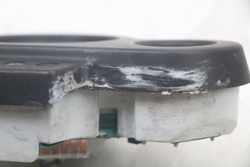 photo de COMPTEUR PEUGEOT SPEEDFIGHT 100 (1997 - 2007) - État de surface