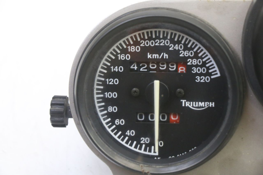 photo de COMPTEUR  TRIUMPH SPRINT 900 (1995 - 1998) - Détail de la pièce