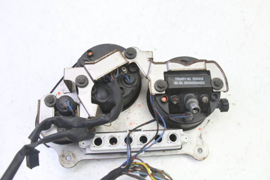 photo de COMPTEUR  TRIUMPH SPRINT 900 (1995 - 1998) - État de surface