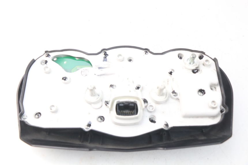 photo de COMPTEUR  TRIUMPH SPRINT ST ABS 1050 (2005 - 2007) - Points de fixation