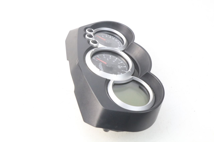 photo de COMPTEUR  TRIUMPH SPRINT ST ABS 1050 (2005 - 2007) - Marquages et références