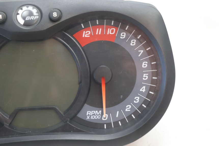 photo de COMPTEUR  CAN-AM SPYDER RS 1000 (2008 - 2012) - Autre angle de vue