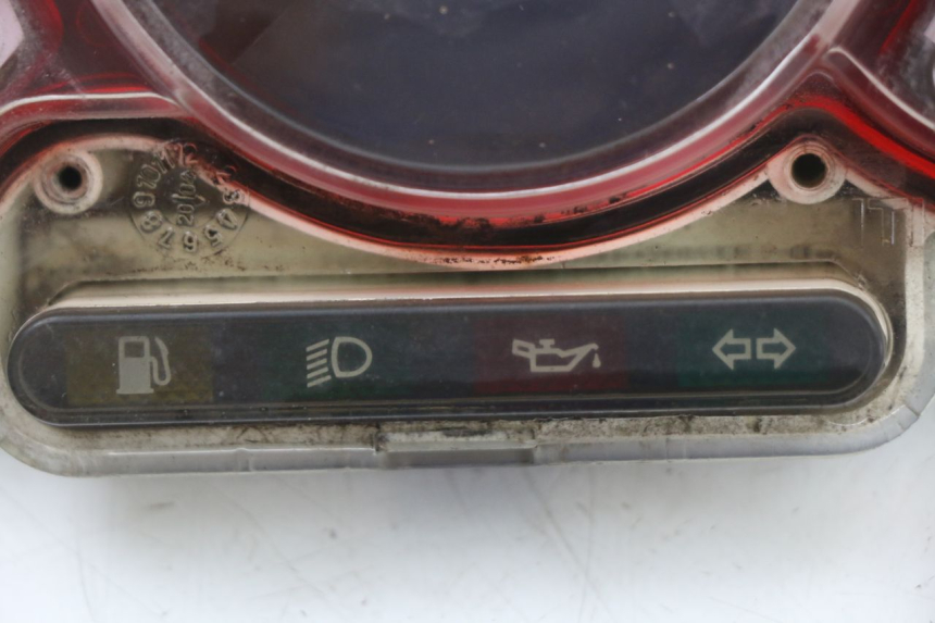 photo de COMPTEUR  APRILIA SR CARB LC 2T 50 (2004 - 2012) - Gros plan technique