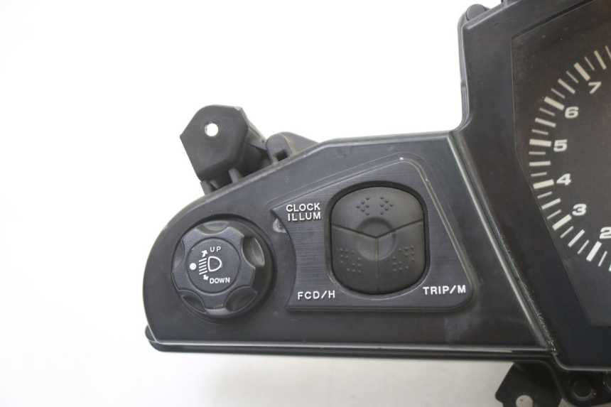 photo de COMPTEUR  HONDA ST PAN EUROPEAN 1300 (2002 - 2013) - Détail de la pièce