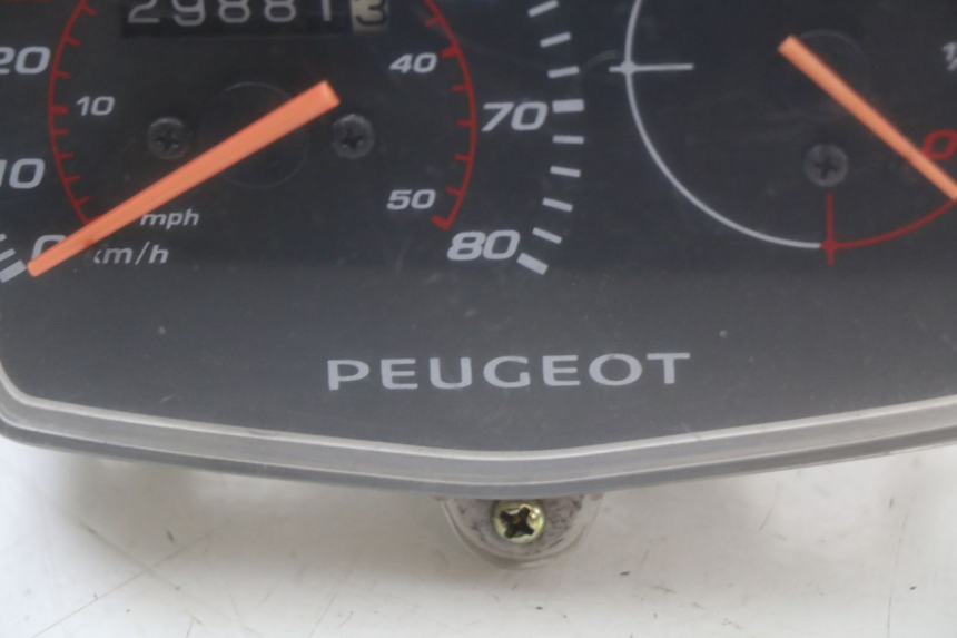 photo de COMPTEUR  PEUGEOT STREETZONE I 2T 50 (2018 - 2020) - Autre angle de vue