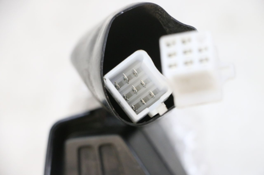 photo de COMPTEUR  PEUGEOT STREETZONE I NAKED 2T 50 (2018 - 2020) - Zoom état d’usage