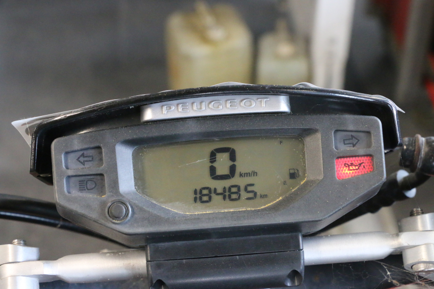 photo de COMPTEUR  PEUGEOT STREETZONE NAKED 2T 50 (2014 - 2018) - Zoom état d’usage
