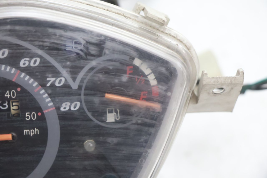 photo de COMPTEUR  KYMCO SUPER 8 2T 50 (2007 - 2013) - Autre angle de vue