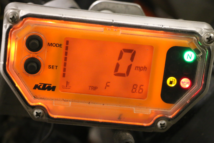 photo de COMPTEUR  KTM SUPERENDURO R 950 (2005 - 2009) - Zoom état d’usage