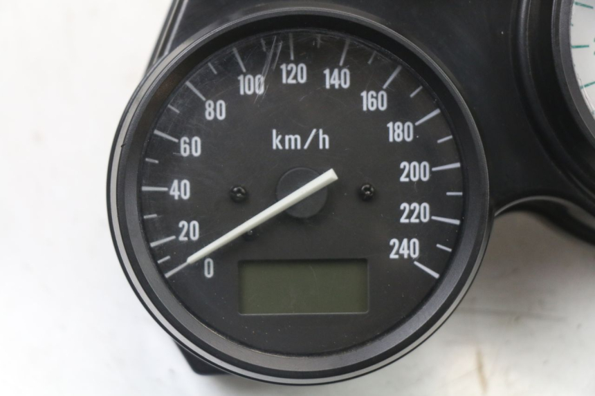photo de COMPTEUR  SUZUKI SV S 650 (1999 - 2002) - Détail de la pièce