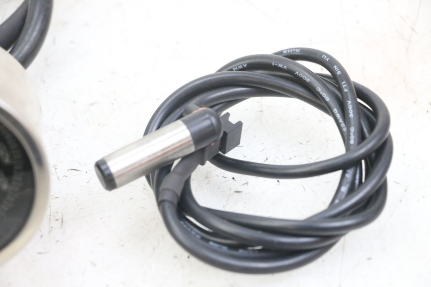 photo de COMPTEUR SUZUKI SV N 650 (1999 - 2002) - Vue rapprochée