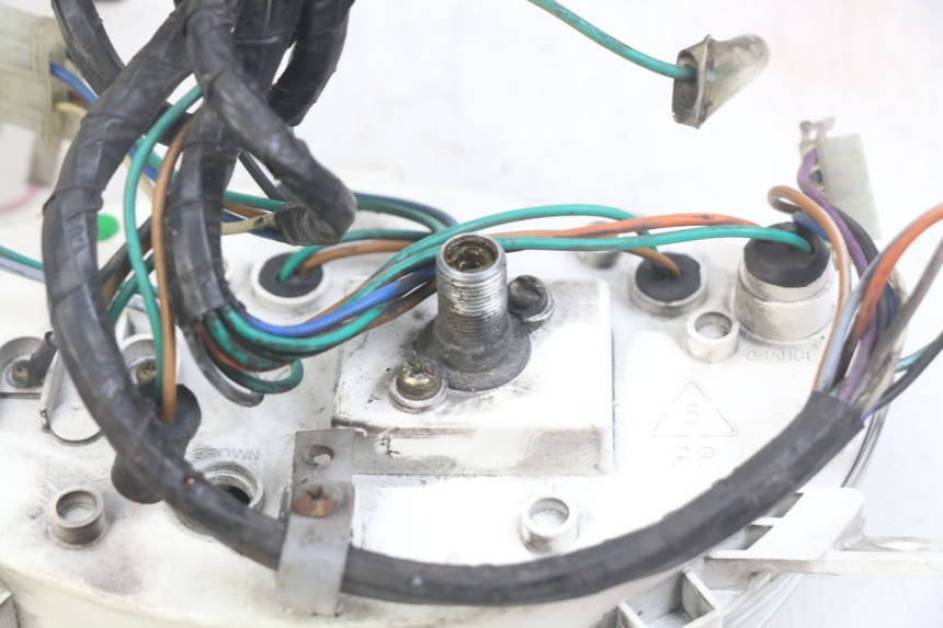 photo de COMPTEUR SYM SYMPHONY 125 (2009 - 2015) - Points de fixation