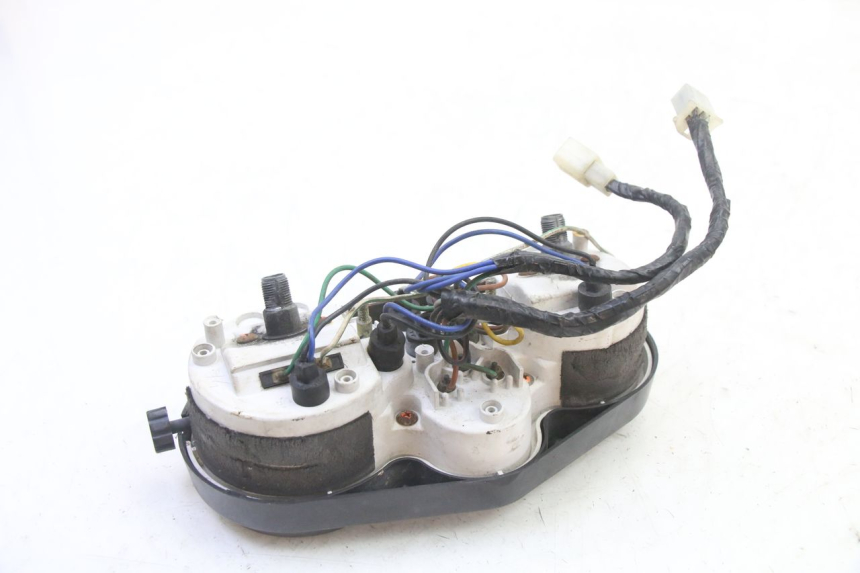 photo de COMPTEUR  YAMAHA TDR DELTABOX 125 (1997 - 2003) - Points de fixation