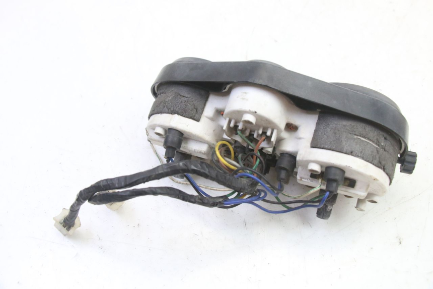 photo de COMPTEUR  YAMAHA TDR DELTABOX 125 (1997 - 2003) - État de surface