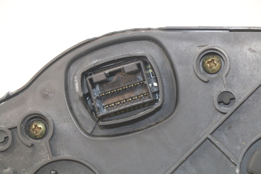 photo de COMPTEUR SUZUKI TLS TL S 1000 (1997 - 2001) - Points de fixation