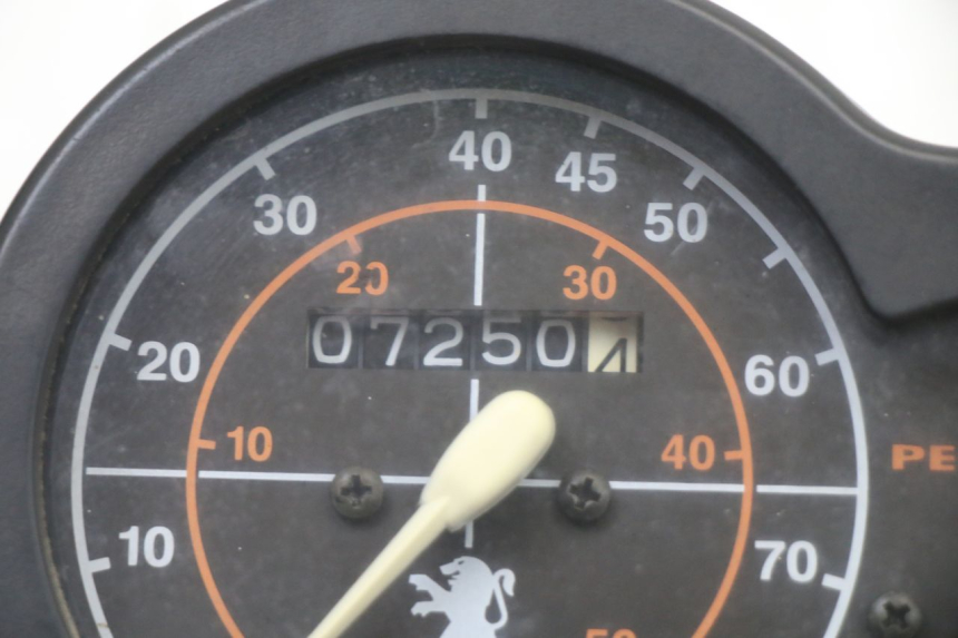 photo de COMPTEUR  PEUGEOT TREKKER TKR 50 (2005 - 2014) - Zoom état d’usage