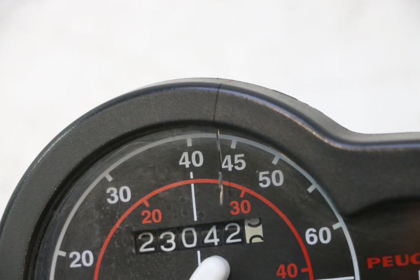 photo de COMPTEUR  PEUGEOT TREKKER TKR 50 (2005 - 2014) - Zoom composants