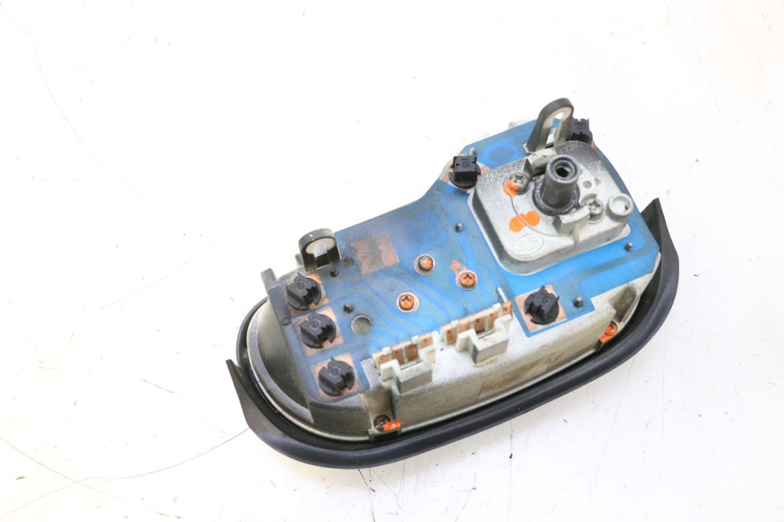 photo de COMPTEUR  PEUGEOT TREKKER TKR 50 (2005 - 2014) - Autre angle de vue