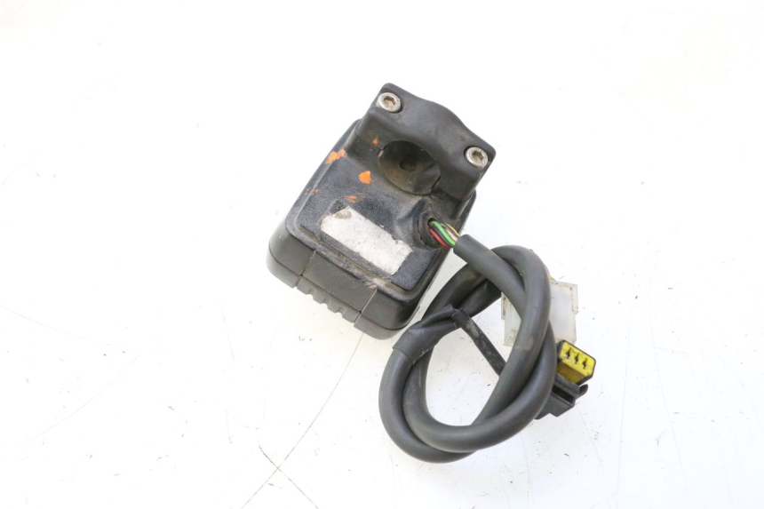 photo de COMPTEUR PEUGEOT TREKKER 50 (1995 - 2004) - Points de fixation
