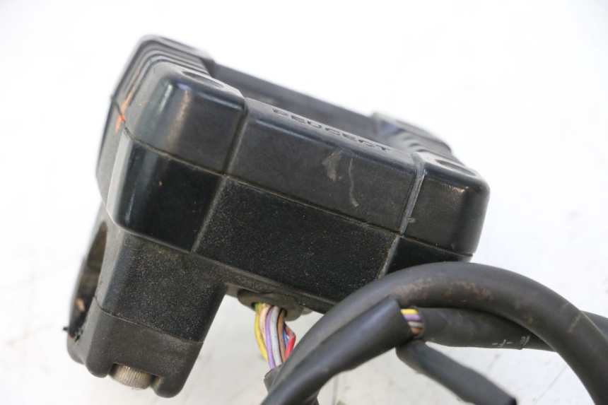 photo de COMPTEUR PEUGEOT TREKKER 50 (1995 - 2004) - Marquages et références
