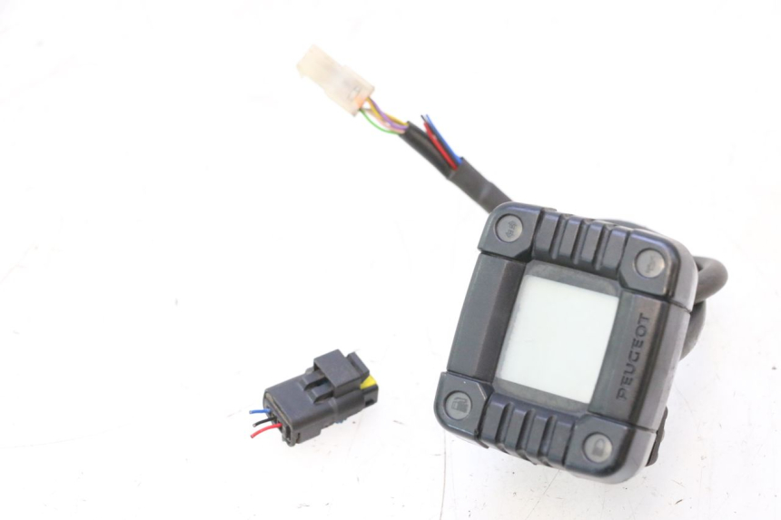 photo de COMPTEUR PEUGEOT TREKKER 50 (1995 - 2004) - Vue principale